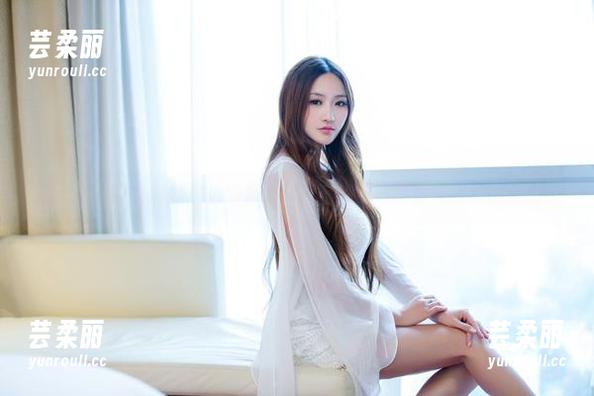 推女郎 - 睡衣也能这么好看？李七喜的写真真是美图界的神仙！