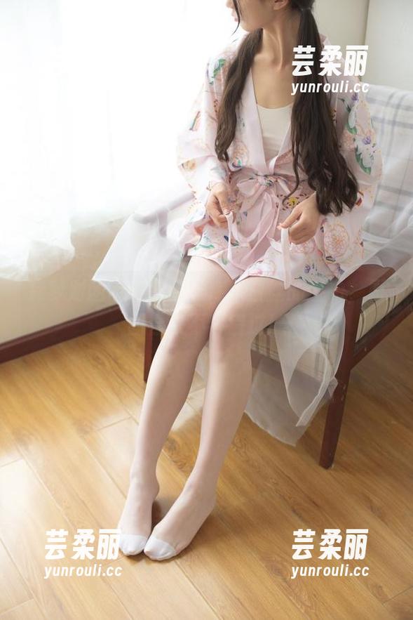 森萝财团带你感受死库水白丝的魅力，原图合集不容错过！