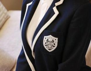 模范学院 – Hana妹眼镜：一个人、一片图、无尽的合集
