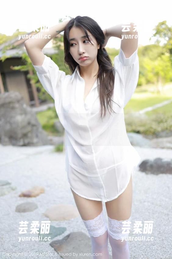 模范学院 - 看！宅兔兔在全套写真里变身‘姐姐’的奇妙瞬间！