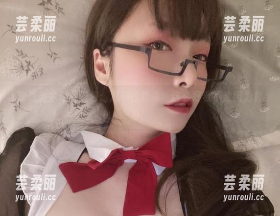 次屁啦牛仔裤图包：忍不住想说，这么好看不止因为材质！