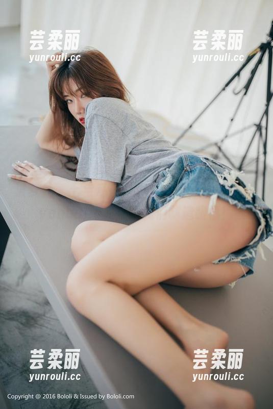 波萝社 - 七宝私房写真上新了，柳侑绮Sevenbaby又在给我们制造眼福！