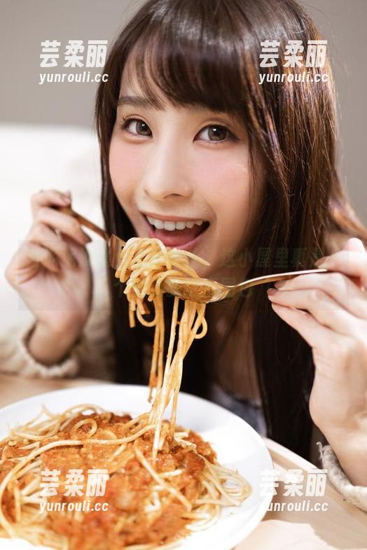 当泥泥汝遇上全套女仆，这小屋里真是一个意外的惊喜图包