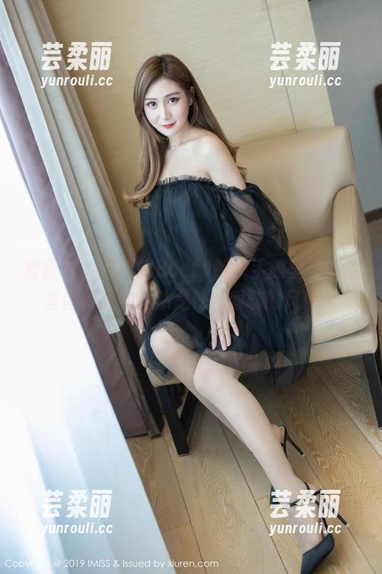 爱蜜社 - 在芝芝Booty的水手服里，高清套图传递的竟然是如此暧昧的风情！