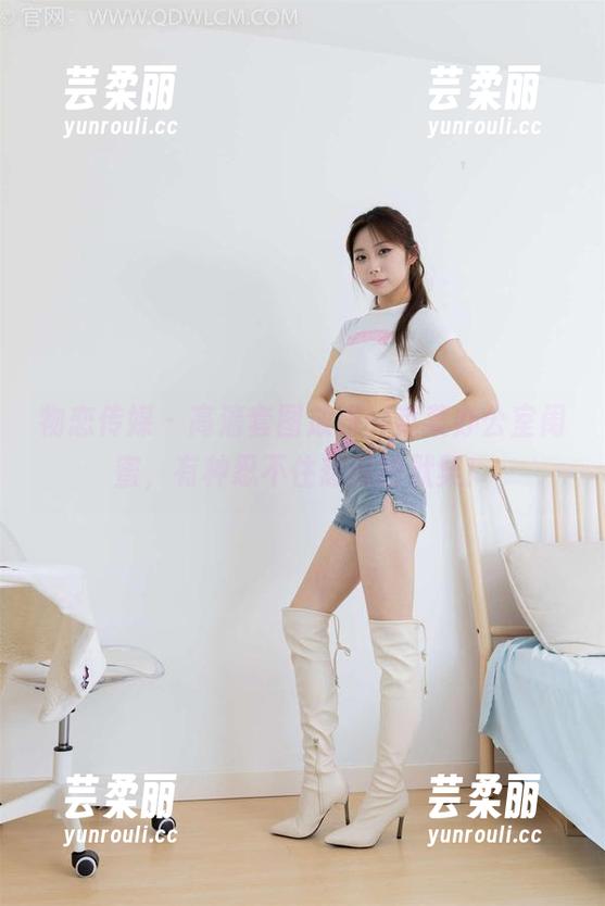 物恋传媒 - 高清套图放送，菜菜办公室闺蜜，有种忍不住想问的默契！