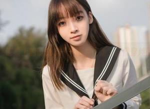 祖木子：课桌上的时光机——图片更新，仿佛穿越回校园！