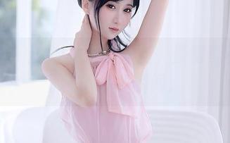 秀人网 – 溜进UU酱的浴室，原图里藏着的那些撩人的瞬间。
