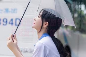 秀人网 – 小逗逗的美腿图包精选：一双腿撑起整个夏天的幻想！