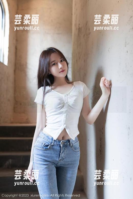 秀人网 - 月夕Lily作品集：内衣不一定只有床上能穿，下载来看看灵感！