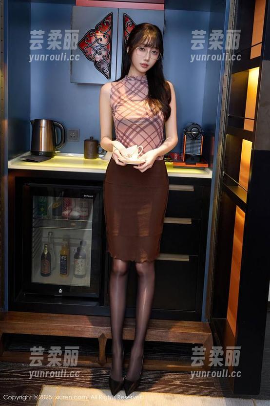 秀人网 - 谁能抵挡田小燕Vicky高跟鞋的魅力?高清图册越看越想试试! 秀人网 - 谁能抵挡田小燕Vicky高跟鞋的魅力?高清图册越看越想试试!