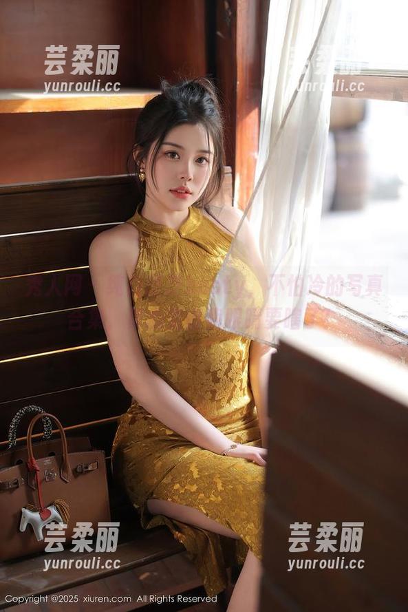 秀人网 - 纯白芝芝booty，不怕冷的写真合集，真心觉得我眼睛要瞎了！