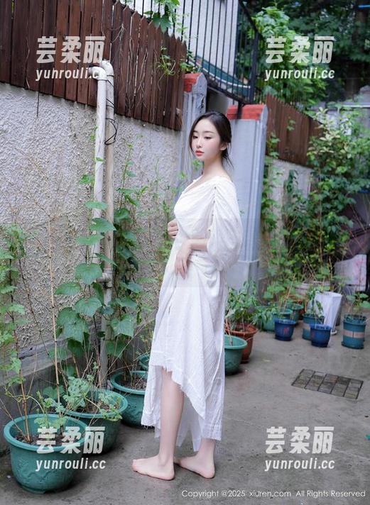 秀人网 - 赵惟依coco的奶牛图集：一场无圣光的乳牛奇遇记！