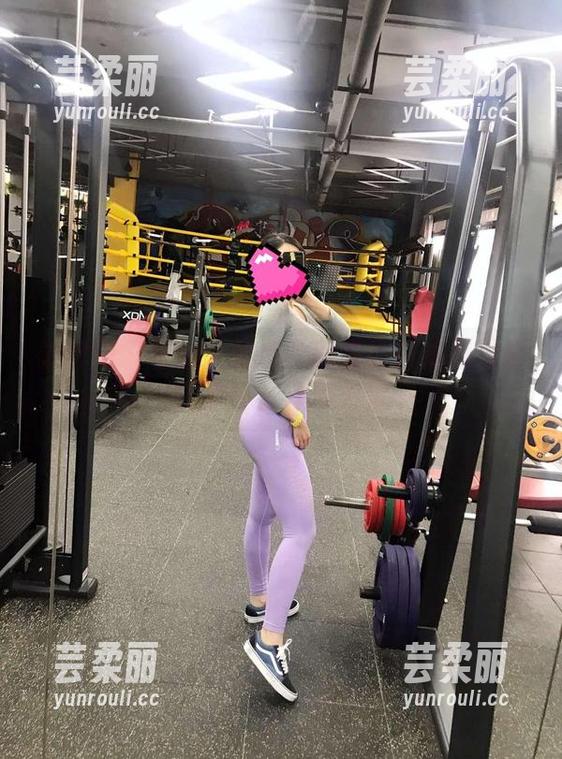 微密圈 - 合集：紫色哒豚豚在白衬衫里发现了什么神秘力量