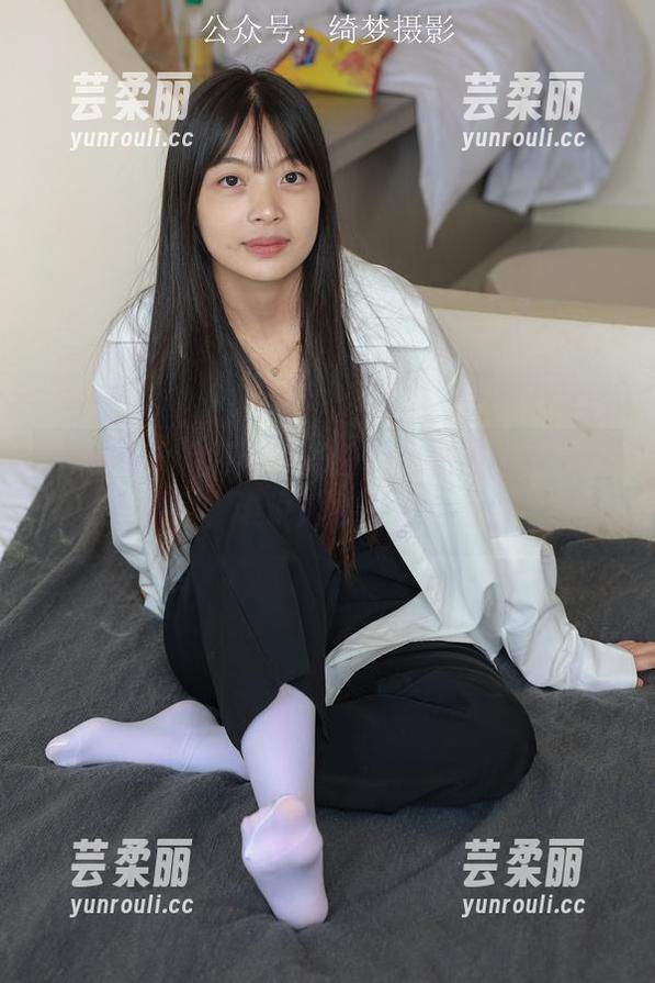绮梦摄影 - 闪闪发光的月月婚纱作品集！更新中，谁说婚纱只能白色？！