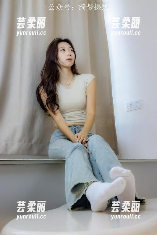 绮梦摄影 - 从未见过的露露：她的透明美图在挑逗我们的想象