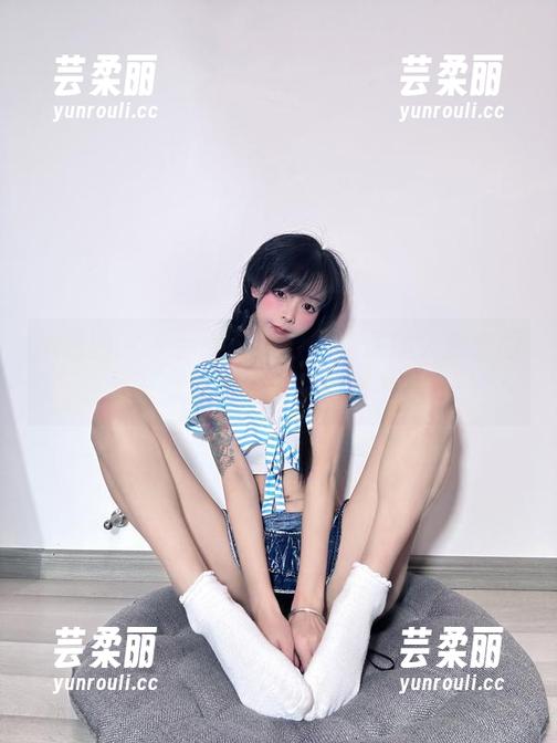 微密圈 - 水手服与聂傲娇的邂逅，全套图集带你感受飘荡的青春气息！