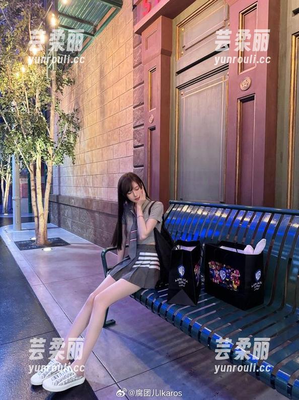 从零开始的异世界生活，腐团儿Ikaros的精选套图让人眼前一亮！