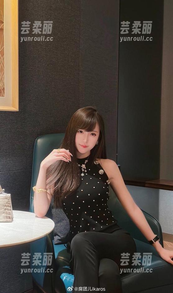 腐团儿Ikaros师匠来啦!定制写真就像打开了一个感官的宝藏! 腐团儿Ikaros师匠来啦!定制写真就像打开了一个感官的宝藏!