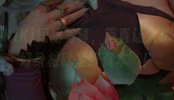 蓝小沂KiKi短裙写真，简直让人想赞叹‘好身材就是好资本’！