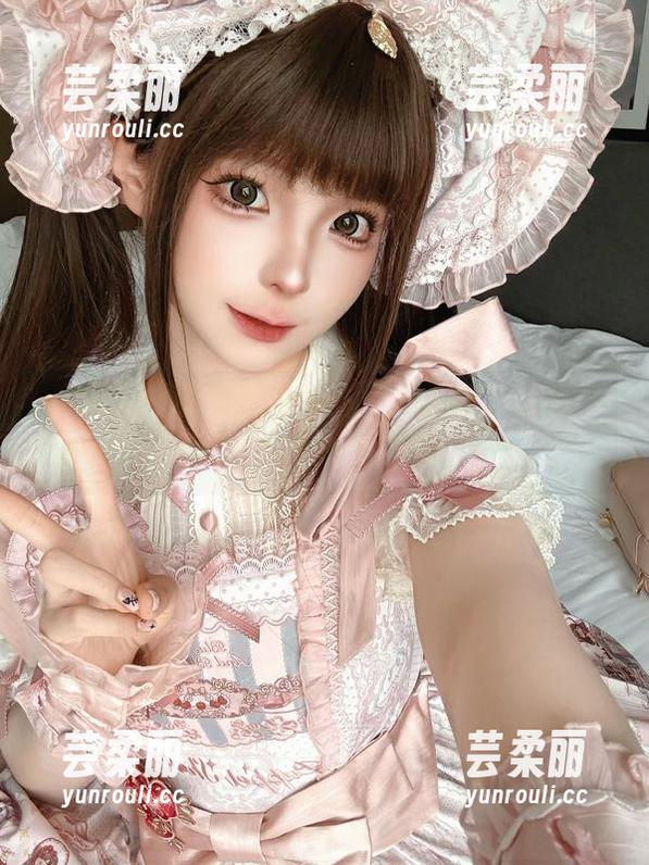 蠢沫沫的高跟鞋故事：cos合集，太高了是种怎样的体验？
