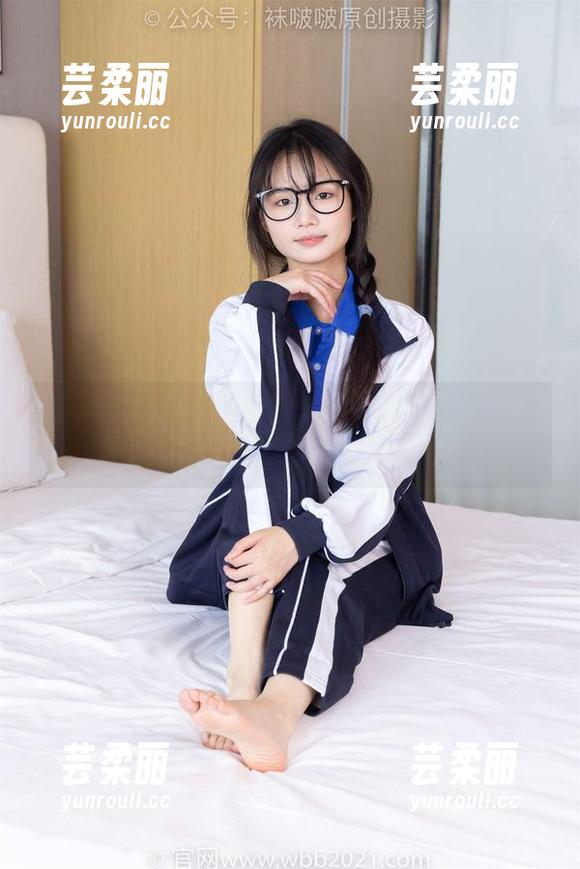 袜啵啵 - 作品背后的肉丝：稚予带你享受一个不一样的世界