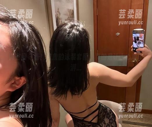 微密圈 - 看！詹詹的泳装套图，真的是让人心潮澎湃...
