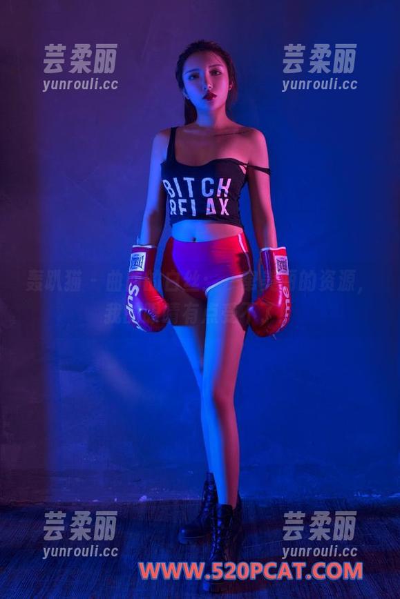 轰趴猫 - 曲曲的白丝：一窜美丽的资源，我的眼睛有点受不了！