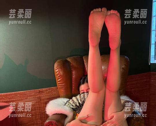 微密圈 - 随意的镂空，迷人的五姨太的高清原图竟然让我有点心动，真是个奇妙的瞬间！