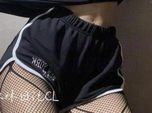微密圈 – 陈佩奇的写真，修女也能玩得如此摇曳，真是打破常规！