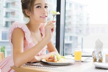 青豆客 – 绮里嘉Ula的皮衣独白：高清画面，随意下载，就等你来探秘