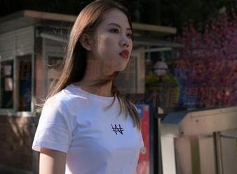 魔镜街拍精选：那些牛男在夜色中发出的迷人光辉，谁说夜晚不值得期待？