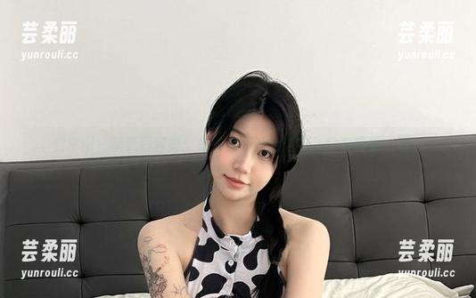 微密圈 - 精选写真集：鱼神鱼的红色内衣，快来感受一下！