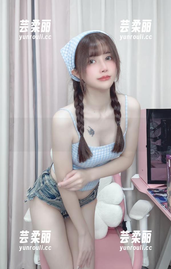 竞泳水着，鹿八岁baby带你畅游水世界，精选写真集不容错过！