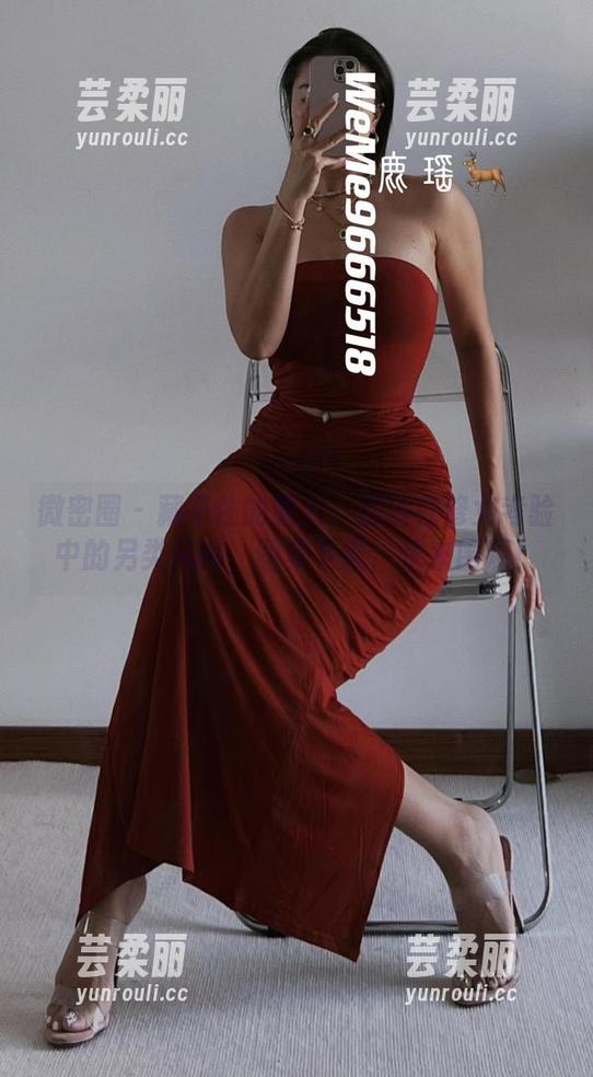 微密圈 - 藏不住的魅力：鹿瑶在修女考验中的另类风格，图集下载，快来围观！