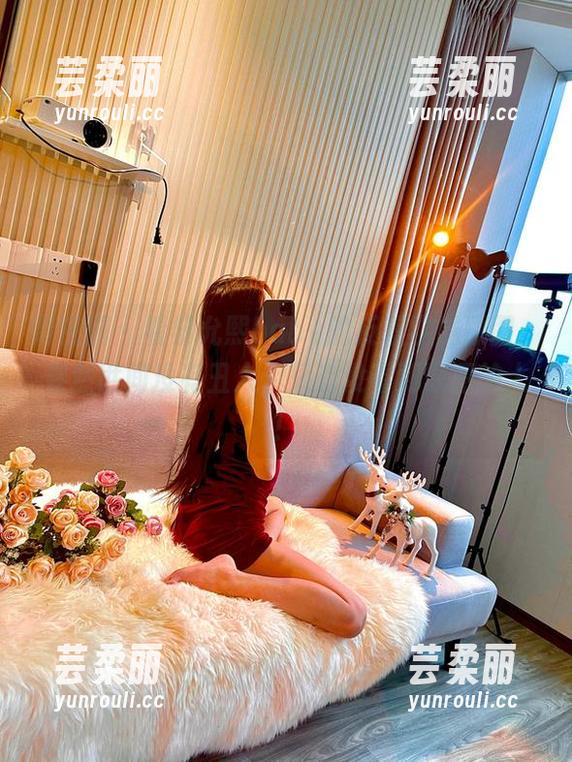 微密圈 - 看黎允熙baby的反差学妹原图，果然世间没有丑人，只有没看到原图的人！